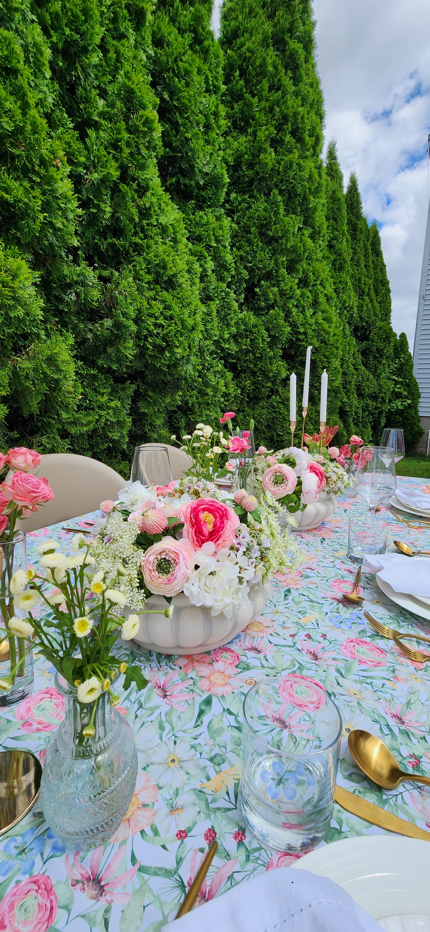 VICTORIA BLUSH ARRANGEMENT